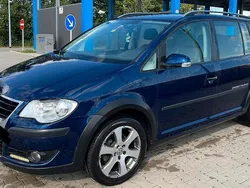 Blau Gebraucht 2007 VW Touran Cross Van / Kleinbus | 4.200 € (Guter Preis)