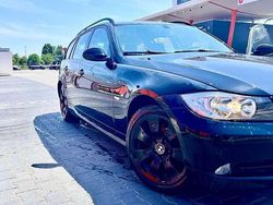 Schwarz Gebraucht 2007 BMW 320 Kombi | 3.400 € (Etwas zu teuer)