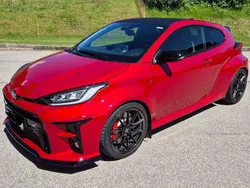 Rot Gebraucht 2022 Toyota Yaris Limousine | 35.990 € (Fairer Preis)