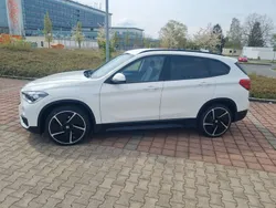 Weiß Gebraucht 2018 BMW X1 Sport Line SUV | 16.900 €