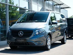 Grau Gebraucht 2021 Mercedes Vito Van / Kleinbus | 26.990 € (Guter Preis)