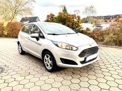 Silber Gebraucht 2013 Ford Fiesta Kleinwagen | 3.555 € (Fairer Preis)