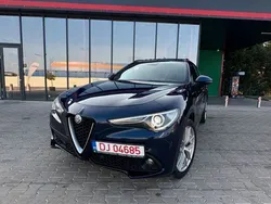 Blau Gebraucht 2018 Alfa Romeo Stelvio Ti SUV | 23.500 € (Etwas zu teuer)