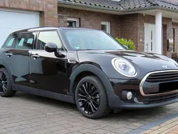 Schwarz Gebraucht 2017 Mini One Clubman Pepper Kombi | 11.500 € (Fairer Preis)