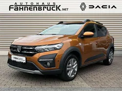 Orange Gebraucht 2022 Dacia Sandero Comfort Kleinwagen | 16.990 € (Fairer Preis)