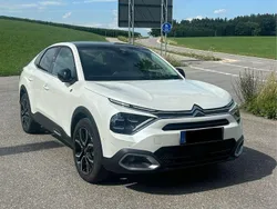 Weiß Gebraucht 2023 Citroën e-C4 Shine SUV | 18.499 € (Superpreis)