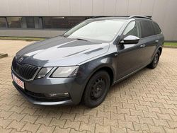 Grau Gebraucht 2019 Skoda Octavia Soleil Kombi | 8.900 € (Superpreis)