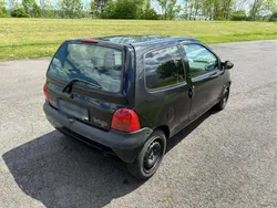 Schwarz Gebraucht 2002 Renault Twingo Kleinwagen | 480 €