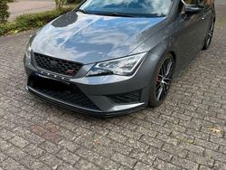 Grau Gebraucht 2016 Cupra Leon Coupé | 20.500 € (Fairer Preis)