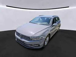 Mondsteingrau Gebraucht 2023 VW Passat Business Kombi | 26.900 € (Guter Preis)