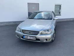 Silber Gebraucht 2003 Lexus IS200 Limousine | 6.990 € (Guter Preis)