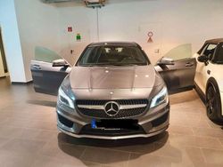 Grau Gebraucht 2016 Mercedes CLA200 Limousine | 19.500 € (Teuer)