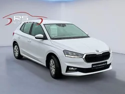Weiß Gebraucht 2023 Skoda Fabia Active Limousine | 15.500 € (Guter Preis)