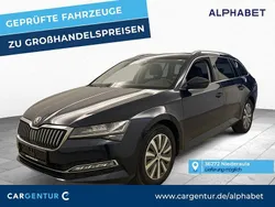 Plum blau metallic Gebraucht 2022 Skoda Superb Style Kombi | 20.297 € (Guter Preis)