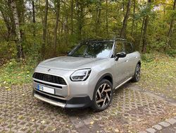 Grau Gebraucht 2025 Mini Countryman Favoured SUV | 37.750 € (Fairer Preis)