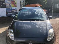 Grau Gebraucht 2009 Fiat Punto Kleinwagen | 2.000 € (Fairer Preis)