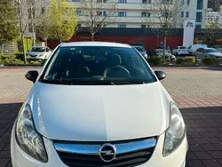 Weiß Gebraucht 2010 Opel Corsa Kleinwagen | 1.990 € (Superpreis)