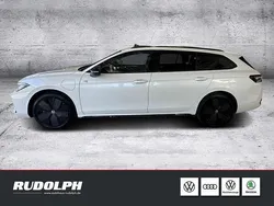 Weiss Neu 2025 VW Passat R-line Kombi | 59.890 € (Fairer Preis)