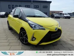 Gelb Gebraucht 2017 Toyota Yaris Hybrid Kleinwagen | 12.990 € (Guter Preis)