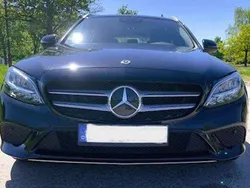 Schwarz Gebraucht 2020 Mercedes C180 Avantgarde Kombi | 25.900 € (Fairer Preis)
