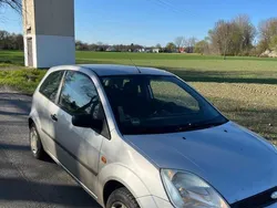 Silber Gebraucht 2004 Ford Fiesta Viva Kleinwagen | 500 € (Fairer Preis)