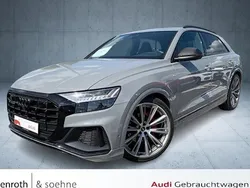 Grau Gebraucht 2022 Audi Q8 Business SUV | 76.205 € (Teuer)