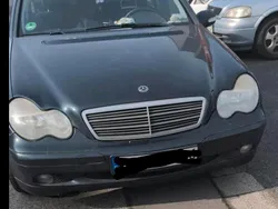Blau Gebraucht 2001 Mercedes C180 Limousine | 1.000 € (Guter Preis)