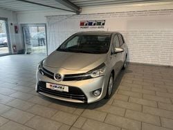 Platinsilber metallic Gebraucht 2017 Toyota Verso Edition-S Van / Kleinbus | 12.990 € (Guter Preis)