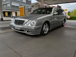 Silber Gebraucht 2001 Mercedes E270 Elegance Kombi | 4.333 € (Fairer Preis)