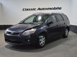 Grau Gebraucht 2008 Ford Focus Style Kombi | 2.500 € (Fairer Preis)