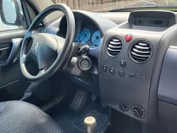 Grau Gebraucht 2007 Citroën Berlingo Van / Kleinbus | 1.950 €