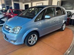 Blau Gebraucht 2010 Opel Meriva Innovation Van / Kleinbus | 7.890 € (Etwas zu teuer)