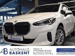 Weiß Gebraucht 2022 BMW 218 Active Tourer Luxury Line Van / Kleinbus | 19.980 € (Fairer Preis)