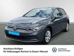 Grau Gebraucht 2023 VW Golf VIII Style Limousine | 27.690 € (Etwas zu teuer)