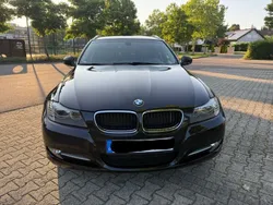 Schwarz Gebraucht 2012 BMW 320 Exclusive Kombi | 7.990 € (Superpreis)