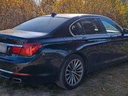 Schwarz Gebraucht 2013 BMW 750 Limousine | 16.900 € (Fairer Preis)
