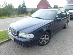 Blau Gebraucht 1999 Volvo V70 Kombi | 8.900 €