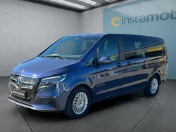 Blau Gebraucht 2024 Mercedes EQV300 Van / Kleinbus | 53.199 € (Teuer)