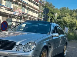 Silber Gebraucht 2002 Mercedes E500 Limousine | 4.500 €