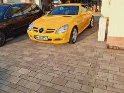 Gelb Gebraucht 2006 Mercedes SLK200 Cabrio | 16.500 €