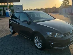 Violet Gebraucht 2015 VW Golf VII Kleinwagen | 11.500 € (Etwas zu teuer)