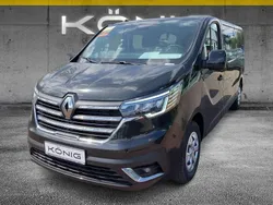 Tenebroschwarz metallic Gebraucht 2024 Renault Trafic Life Van | 40.597 € (Teuer)