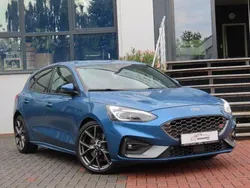 Blau Gebraucht 2020 Ford Focus ST Limousine | 15.900 € (Guter Preis)