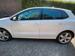 Weiß Gebraucht 2011 VW Polo Highline Kleinwagen | 5.200 € (Fairer Preis)