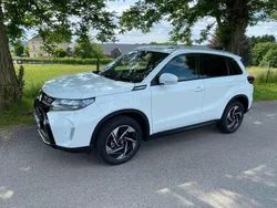 Weiß Gebraucht 2024 Suzuki Vitara Comfort+ SUV | 23.500 € (Superpreis)