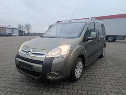 Grün Gebraucht 2008 Citroën Berlingo Van / Kleinbus | 3.999 € (Fairer Preis)