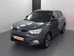 Grau Gebraucht 2017 Ssangyong Tivoli SUV | 8.790 € (Guter Preis)