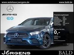 Blau denimblau metallic Gebraucht 2022 Mercedes A250 AMG Limousine | 28.840 € (Fairer Preis)