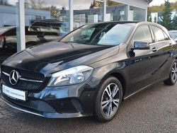 Kosmosschwarz Gebraucht 2016 Mercedes A180 Limousine | 12.990 € (Fairer Preis)