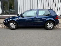 Blau Gebraucht 1999 VW Golf IV Kleinwagen | 550 €